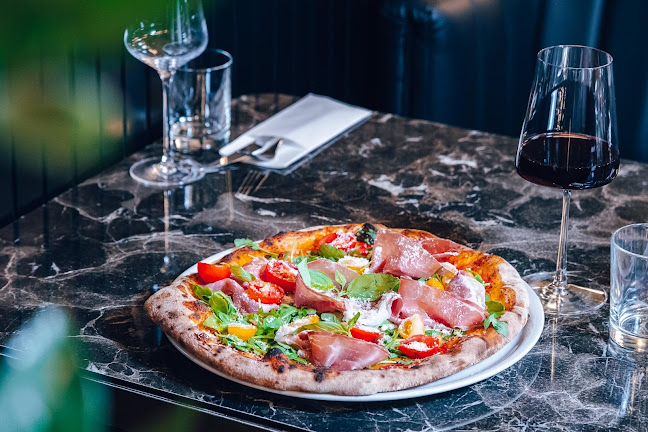 Opinii despre Uno-Due-Tre în Wien - Gastronomie und Hotellerie