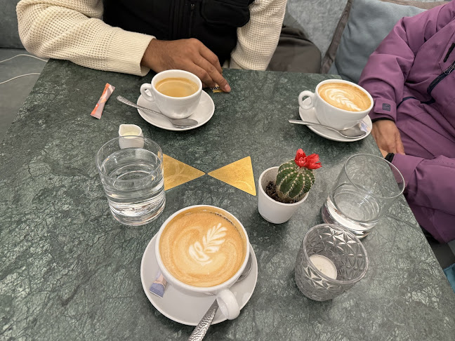 Herr Leopold - Neue Wiener Kaffeehauskultur - Salzburg