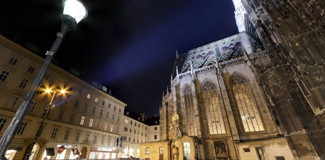 Vinothek St. Stephan / KVMG Weinhandel GmbH - Wien