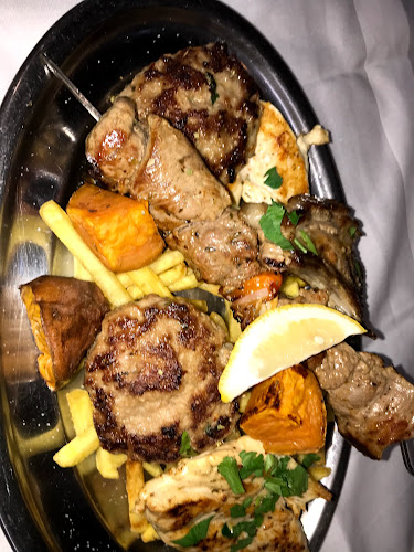 Opinii despre ATTIKA gesunde und frische mediterrane Küche în Wiener Neudorf - Gastronomie und Hotellerie