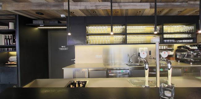 Leo HILLINGER Wineshop & Bar Kitzbühel