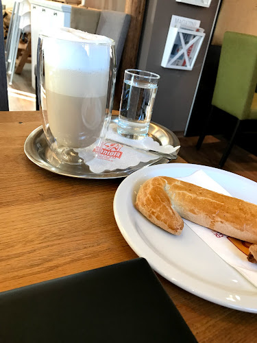 Opinii despre Bäckerei Riesenhuber GmbH în Aschbach-Markt - Gastronomie und Hotellerie