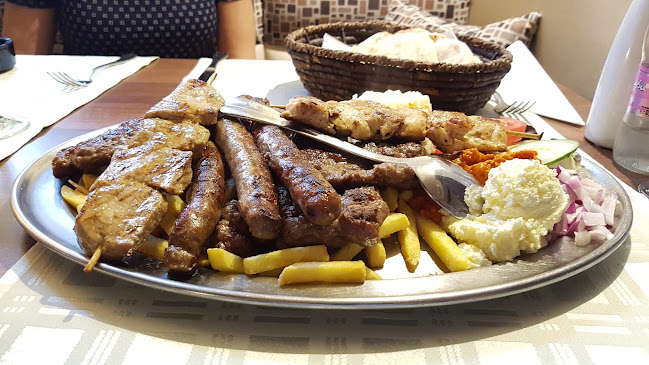 XxXL Grill Restaurant