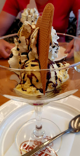 Bäckerei - Café - Konditorei - Pizzeria - Holzer