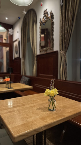 Opinii despre SIXTA în Wien - Gastronomie und Hotellerie