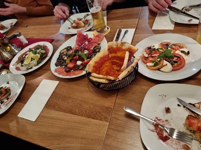 Opinii despre Pizzeria Valentino în Bludesch - Gastronomie und Hotellerie