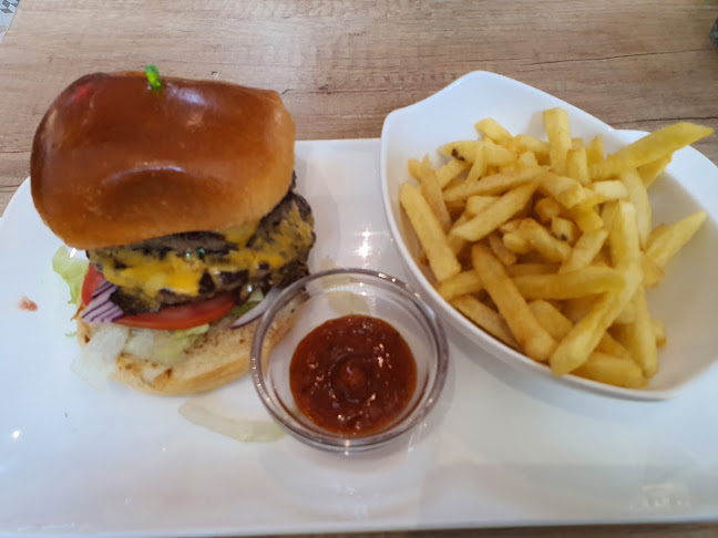 ATTIKA gesunde und frische mediterrane Küche - Wiener Neudorf