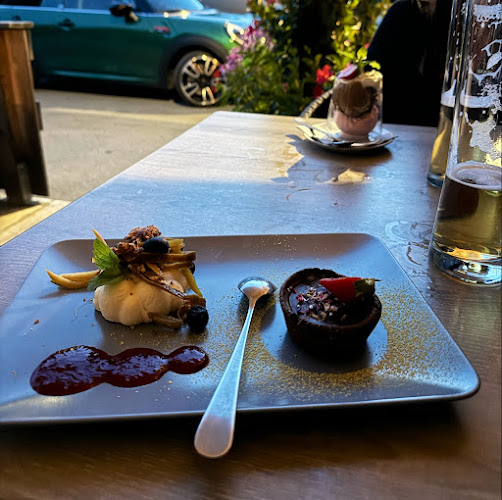 Comentarii opinii despre Zum Tischlerwirt / Traditionsgasthaus - typische bodenständige & ehrliche Tiroler Küche