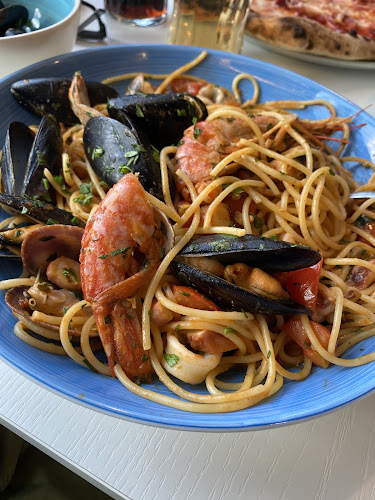 Pizzeria A CASA - Gastronomie und Hotellerie