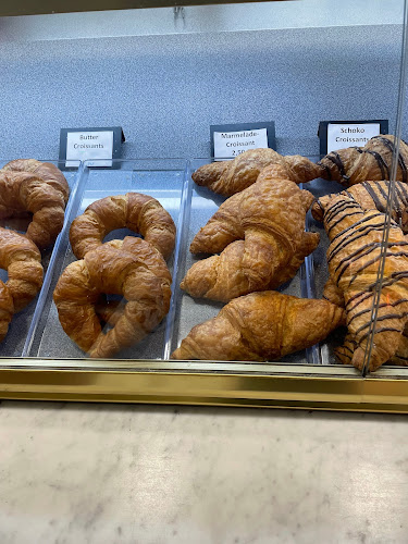 Laleh & Aschaa's Café- Bäckerei- Imbiss (ehemaliger Linsbichler) - Gastronomie und Hotellerie