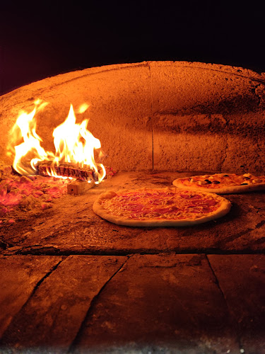 Pizzeria Forno Di Pietra - Gastronomie und Hotellerie