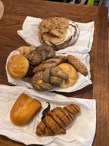 Opinii despre Laleh & Aschaa's Café- Bäckerei- Imbiss (ehemaliger Linsbichler) în Wien - Gastronomie und Hotellerie