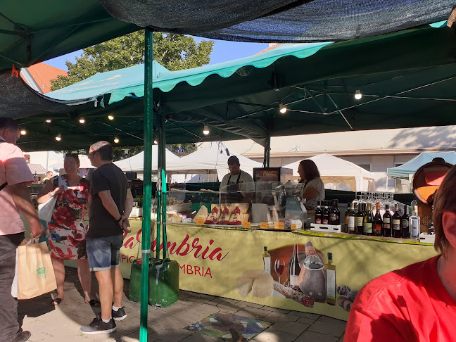Opinii despre Wolkersdorfer Wochenmarkt în Wolkersdorf im Weinviertel - Gastronomie und Hotellerie