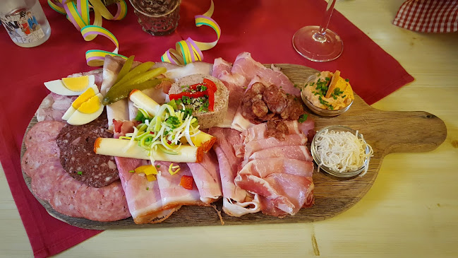 Opinii despre Buschenschank und Hofladen Fam. Niederhametner în Trasdorf - Gastronomie und Hotellerie