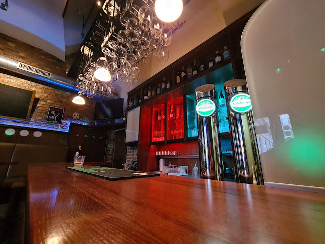 Comentarii opinii despre Högl - Die Bar