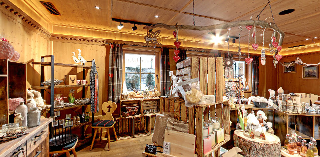 Opinii despre 180° Restaurant Konditorei - Lermoos - Tiroler Zugspitzarena în Lermoos - Gastronomie und Hotellerie