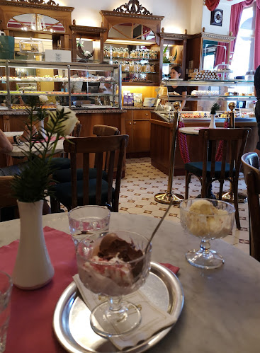 Opinii despre Konditorei Grellinger în Gmunden - Gastronomie und Hotellerie