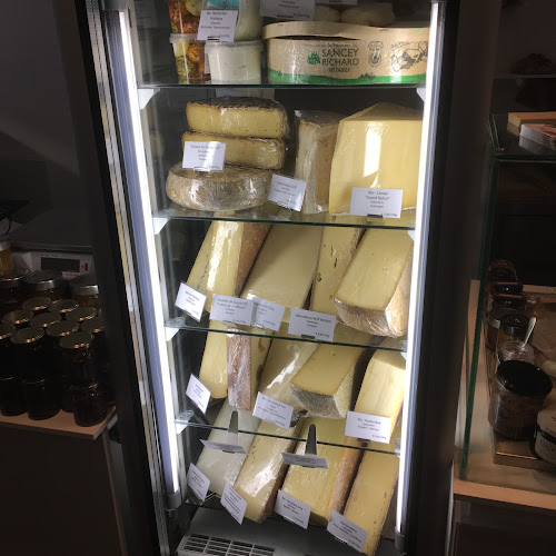 Opinii despre Edelschimmel - Käse&Greißlerei în Wien - Gastronomie und Hotellerie