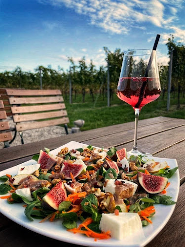 Opinii despre Heuriger NADLER în Arbesthal - Gastronomie und Hotellerie