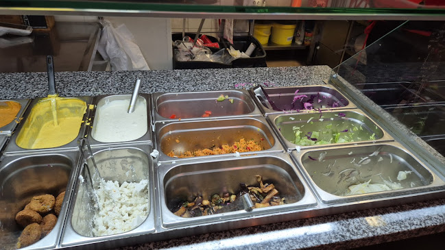 Opinii despre Berliner Döner - Anichstraße în Innsbruck - Gastronomie und Hotellerie