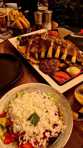 XxXL Grill Restaurant