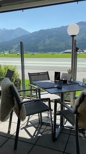 Opinii despre Die Fliegerei în Zell am See - Gastronomie und Hotellerie