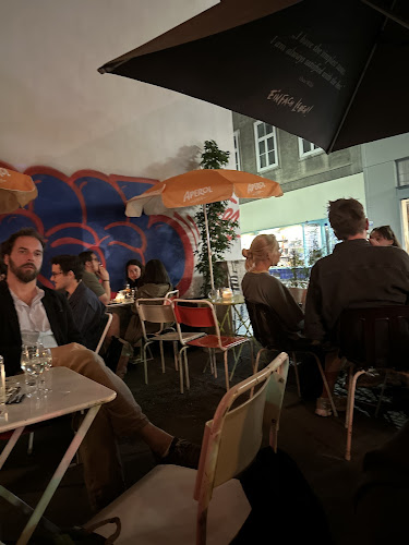 Comentarii opinii despre neue bar