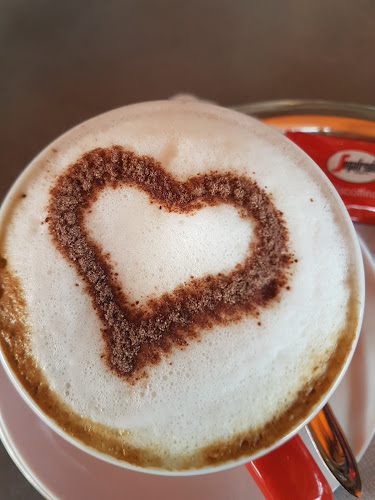 Comentarii opinii despre Cafe-Pub Hoppala