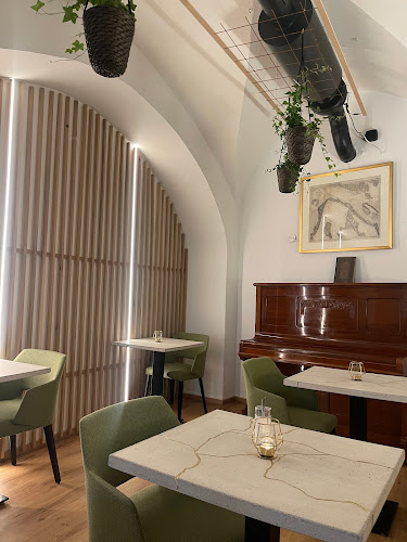 Opinii despre Café Sapperlot în Hall in Tirol - Gastronomie und Hotellerie