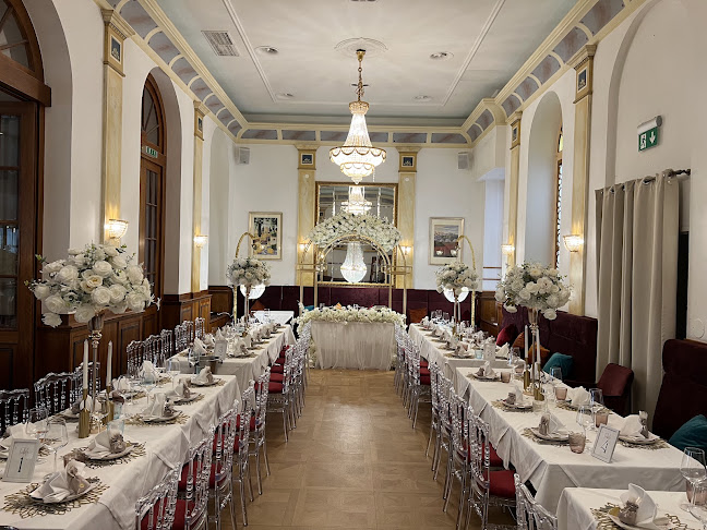 Elissar - Lebanese cuisine - Gastronomie und Hotellerie