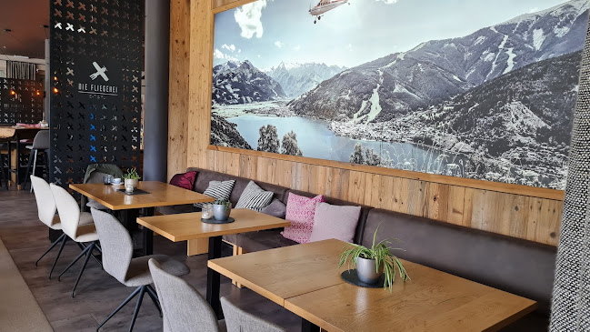 Opinii despre Die Fliegerei în Zell am See - Gastronomie und Hotellerie