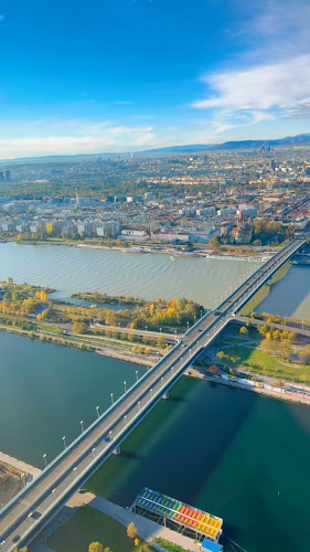 Opinii despre 57 Restaurant & Bar în Wien - Gastronomie und Hotellerie