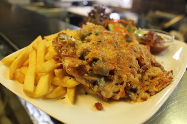 Opinii despre DORFWIRT Fischlham în Fischlham - Gastronomie und Hotellerie