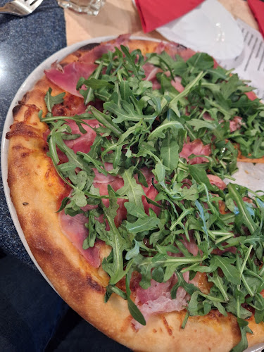 Opinii despre DA ROBERTO - Café-Restaurant în Weißenbach am Lech - Gastronomie und Hotellerie