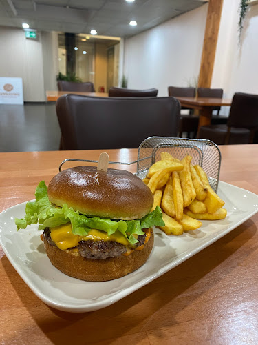 Opinii despre Tre M Restaurant & Pizzeria în Wien - Gastronomie und Hotellerie