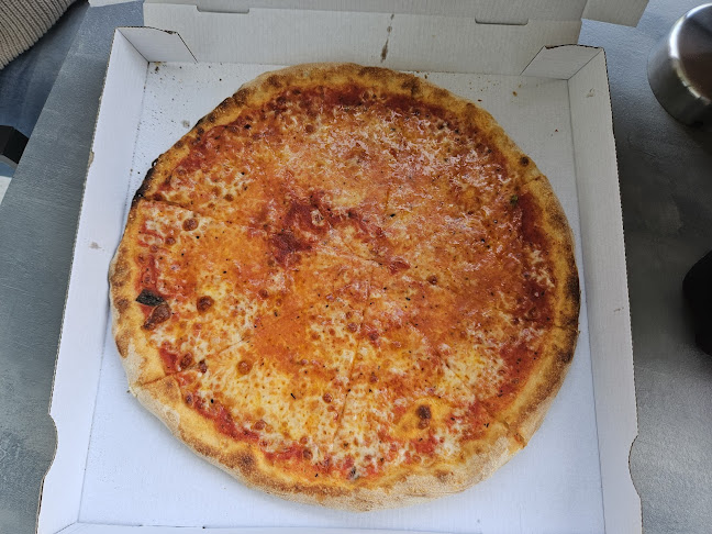 Opinii despre Pizzeria Ferrari în Niederau - Gastronomie und Hotellerie