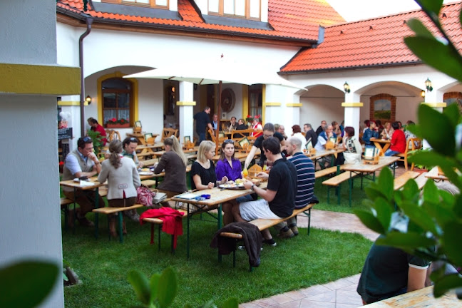 Comentarii opinii despre Weingut Hirschbüchler - Heuriger Gästezimmer