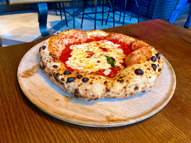 Opinii despre Piazza Colombo în Wien - Gastronomie und Hotellerie