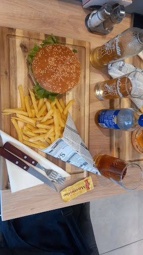 Comentarii opinii despre Moment Cafe and Restaurant