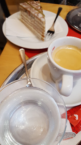 Bäckerei-Café Resch&Frisch Salzburg Residenz - Gastronomie und Hotellerie