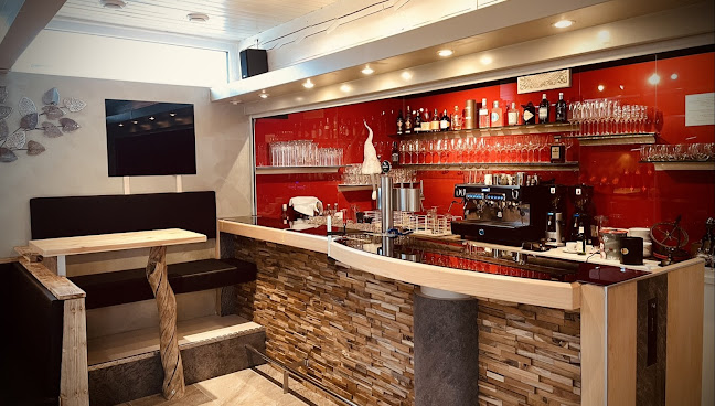 „The Kofis“ Bar-Cafe-Lounge