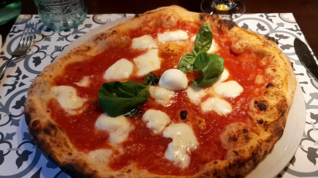 Via Toledo Enopizzeria