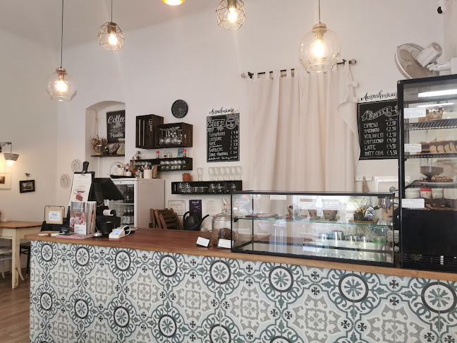 ausnahmsweise - Café für vegane, glutenfreie Kuchen