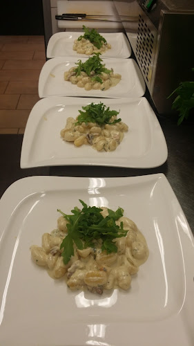 Opinii despre Pizzeria Serenata în Hohenems - Gastronomie und Hotellerie