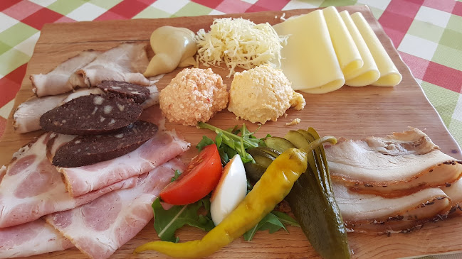 Opinii despre Heurigenrestaurant Stegschandl în Pöttelsdorf - Gastronomie und Hotellerie