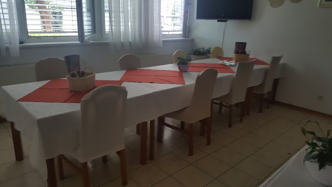 Opinii despre Susis Backhendlstation în Klagenfurt am Wörthersee - Gastronomie und Hotellerie