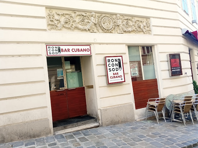 Ron Con Soda - Bar Cubano