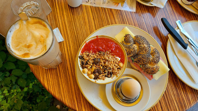 Opinii despre Ströck - Stadlau/ Langobardenstrasse în Wien - Gastronomie und Hotellerie