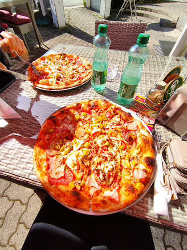 Opinii despre König Kebap Pizza Haus Hallein în Neualm - Gastronomie und Hotellerie