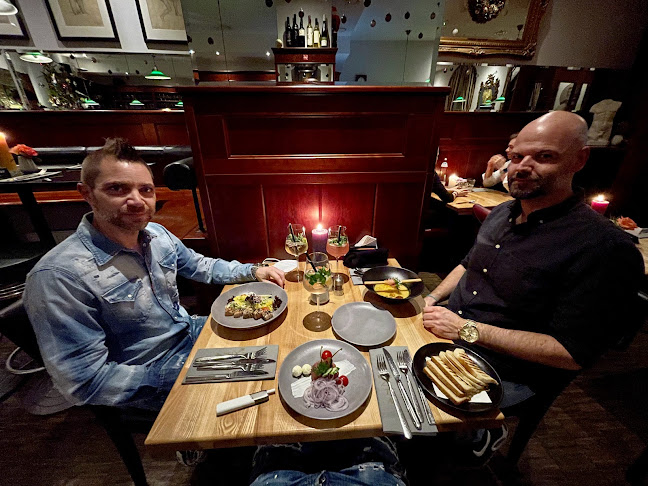 Comentarii opinii despre SIXTA